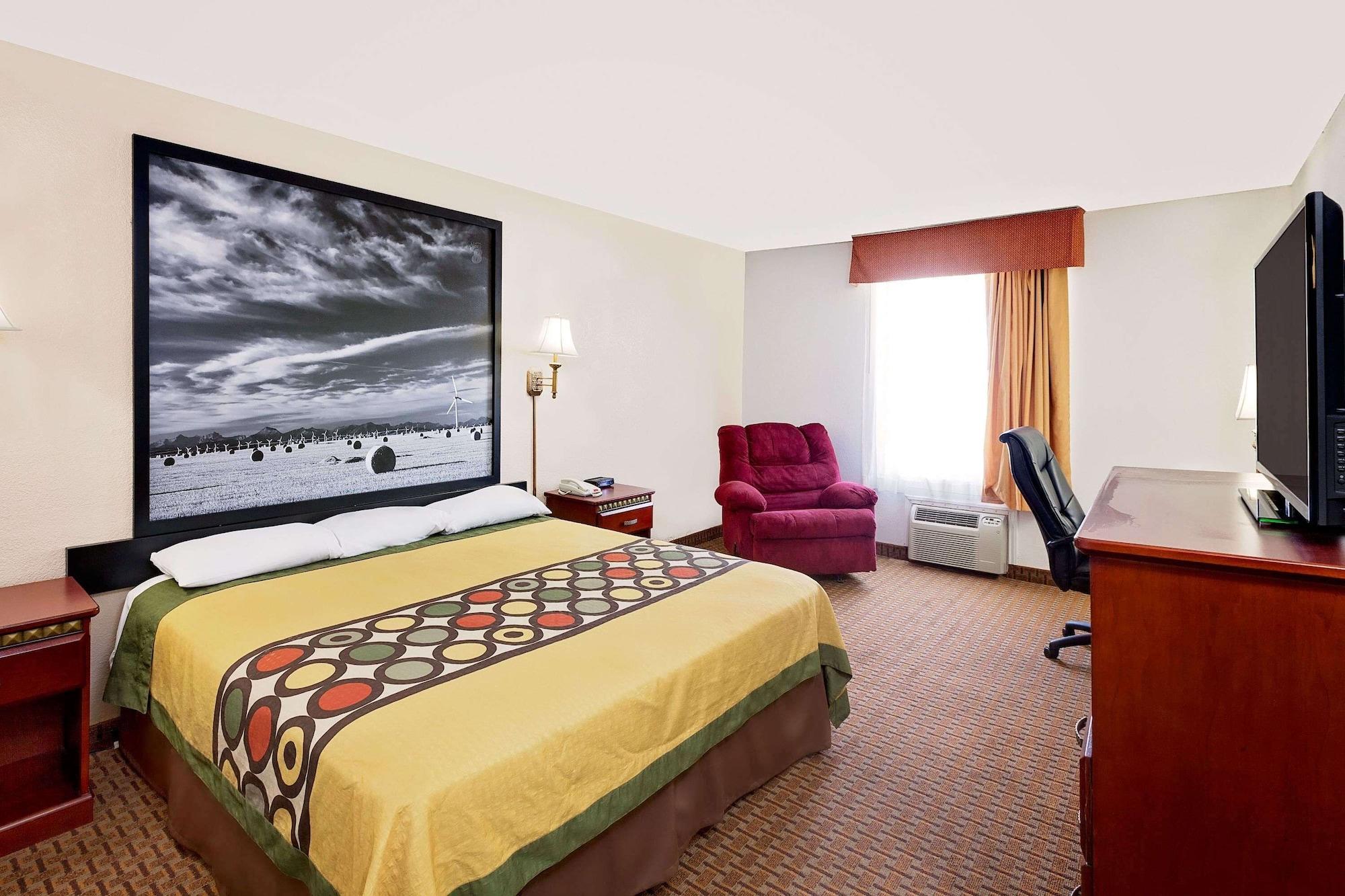 Super 8 By Wyndham Plainview Hotel Bagian luar foto
